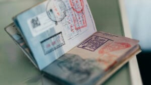 MM2H制度变迁史｜2020年冻结、2021年收紧至2024年三级制